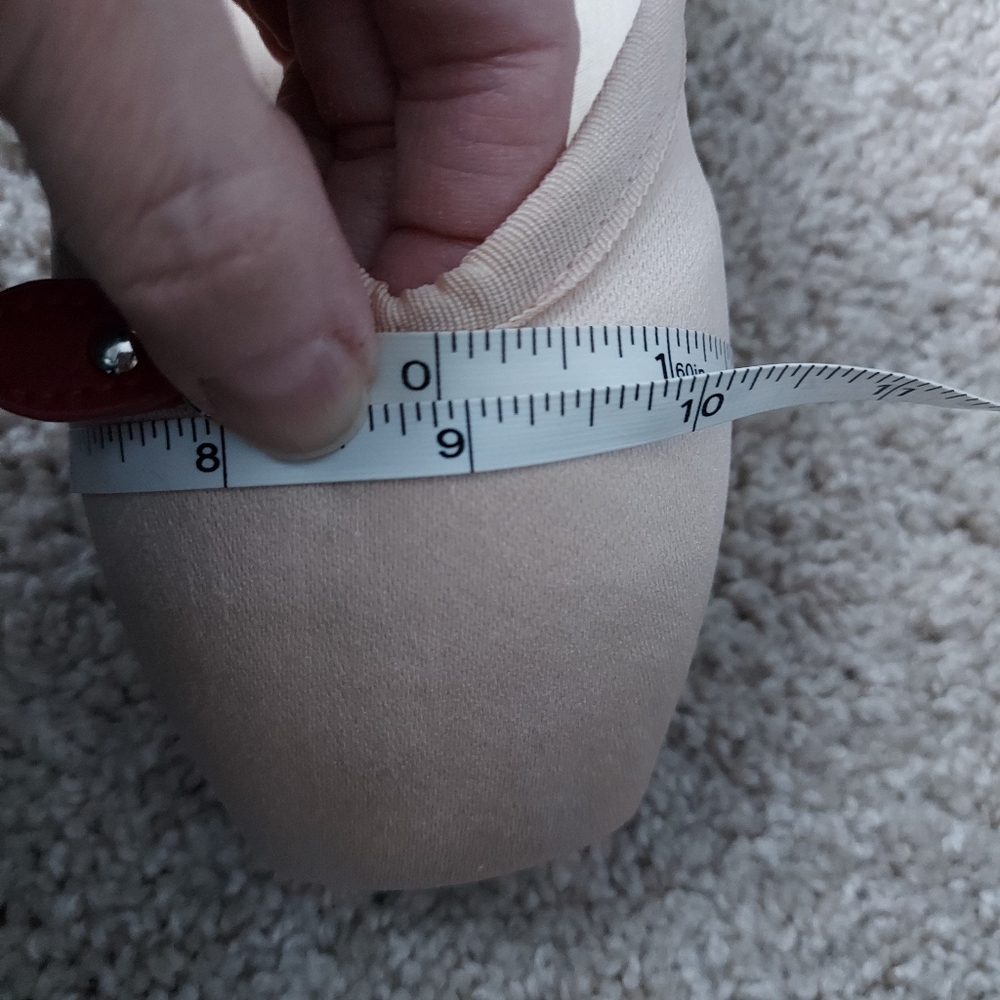 Karsavina Ballet Pointe Shoes - Women US Size 6.5 - Picture 6 of 15